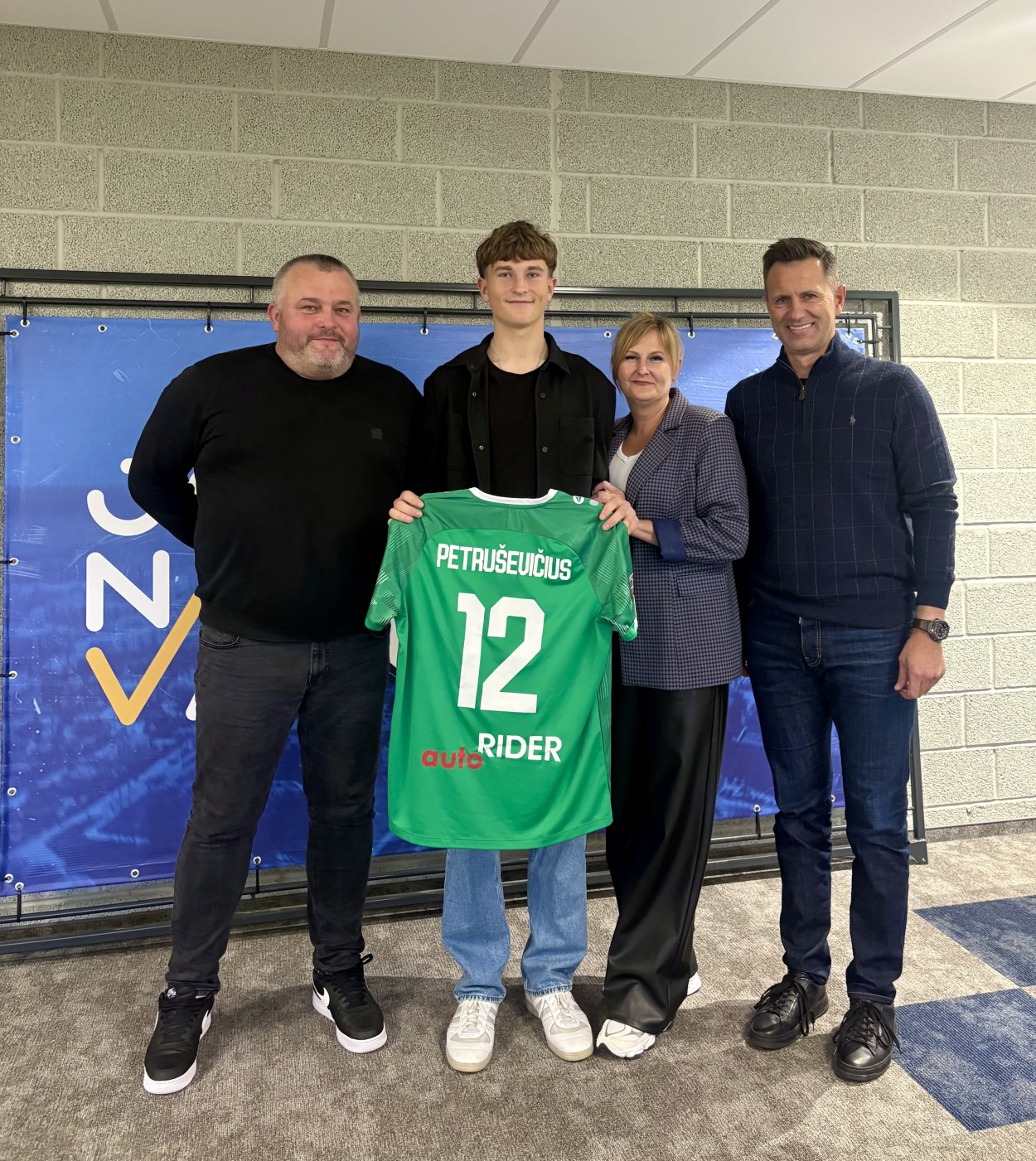 Jonavos futbolo akademijos auklėtinis Domas Petruševičius pasirašė ilgalaikę profesionalią sutartį su FK Jonava